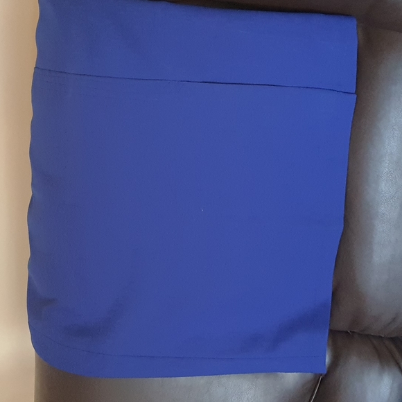 Jacket with 2 matching skirts - Picture 3 of 4